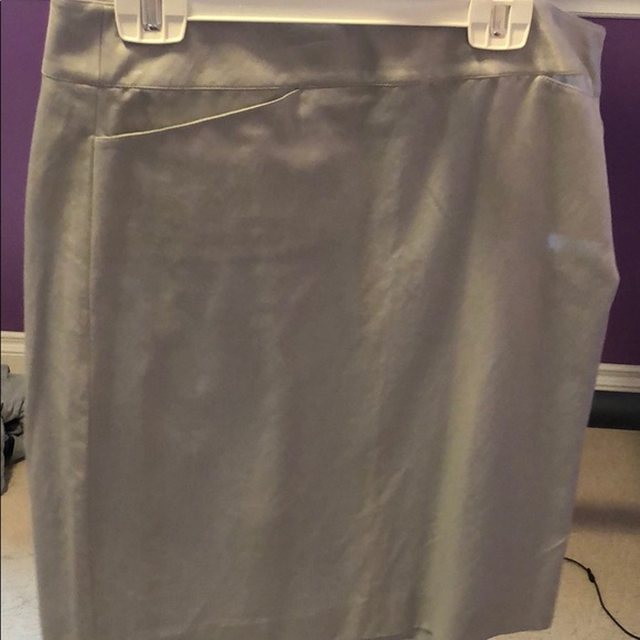 Silver skirt - Picture 1 of 2